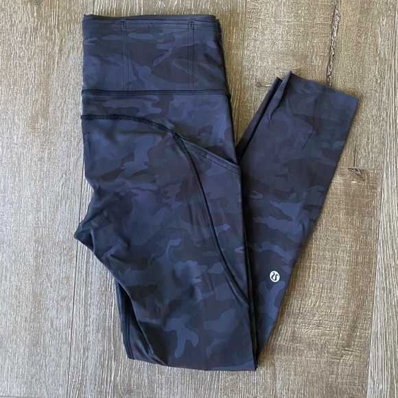 lululemon athletica Pants - Lululemon Fast and Free 25” size 6 Camo leggings